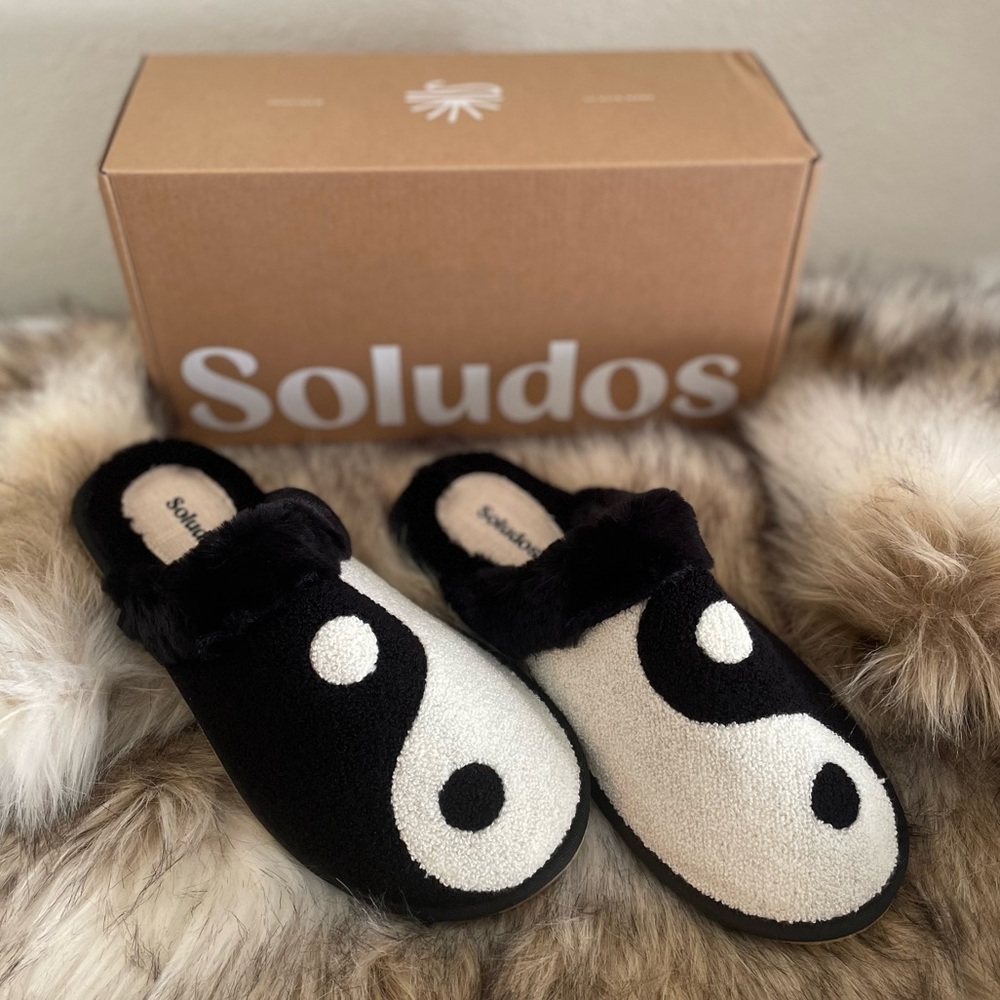 Soludos Yin Yang Cozy Slipper New in Box.